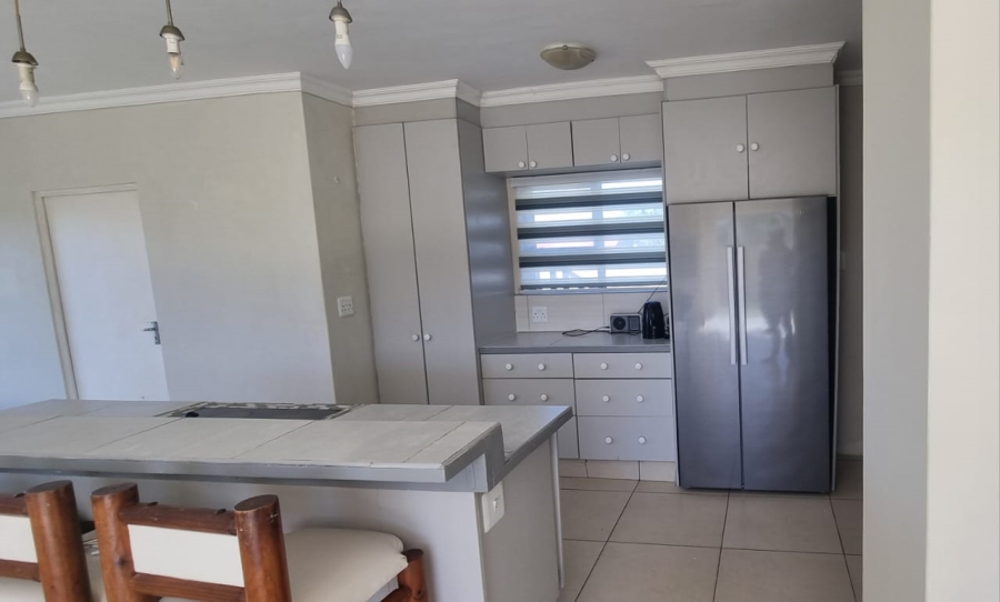 To Let 3 Bedroom Property for Rent in Jeffreys Bay Central Eastern Cape
